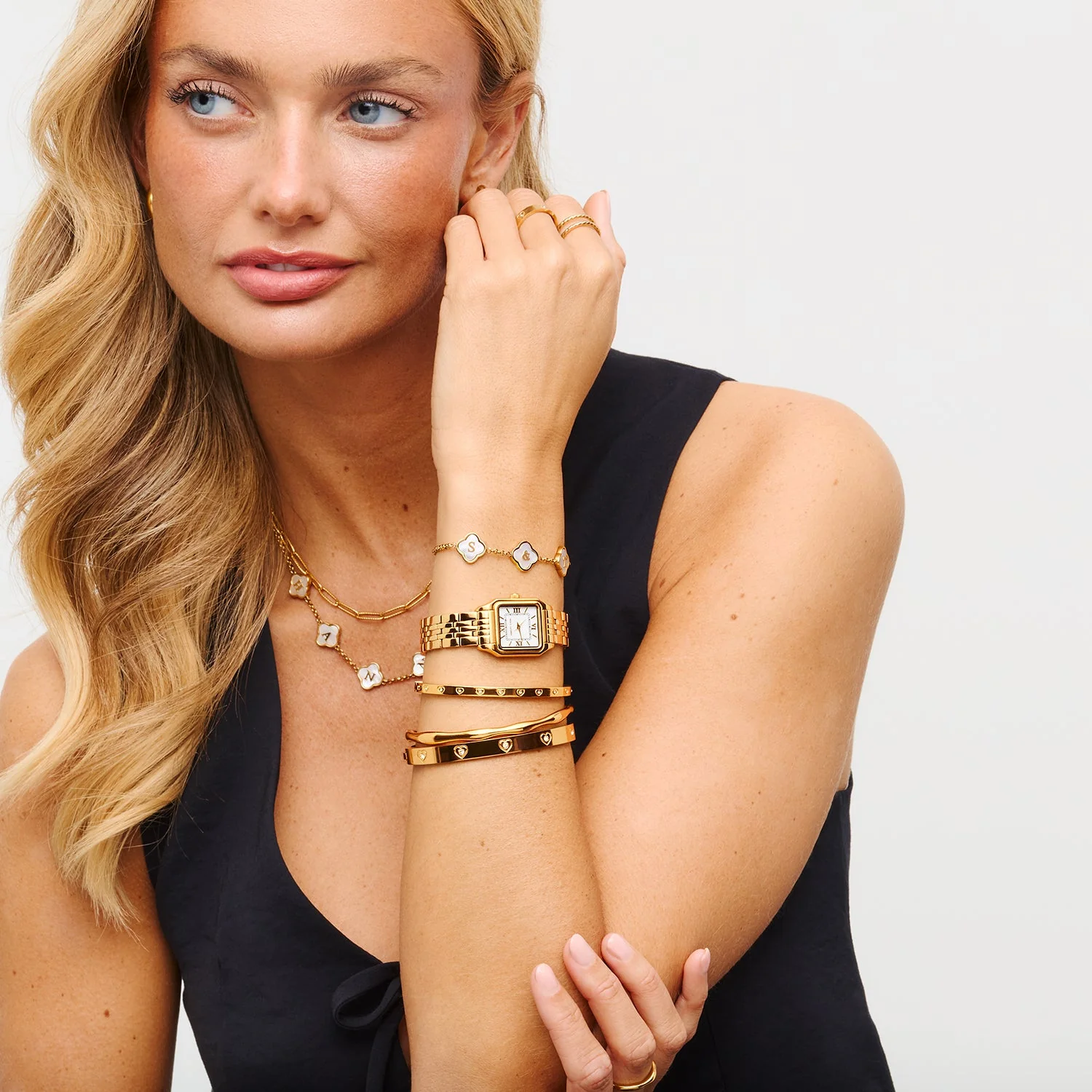 Pearl Clover Custom Name Bracelet (Gold) - Image 4