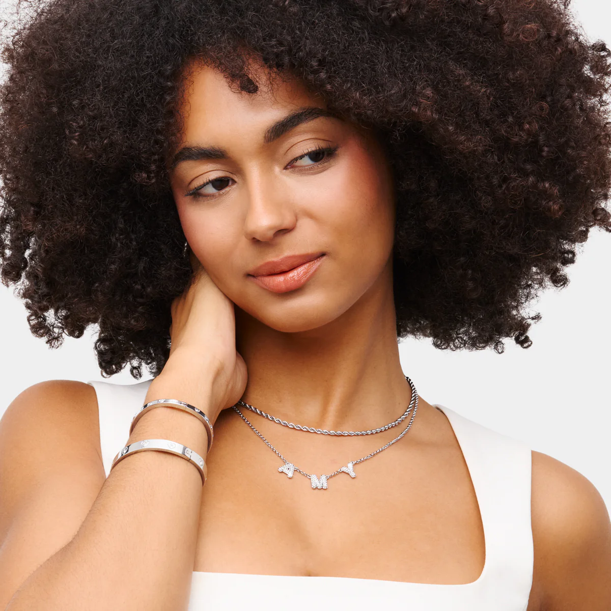 Spotlight Pavé Bubble Name Necklace (Silver) - Image 3